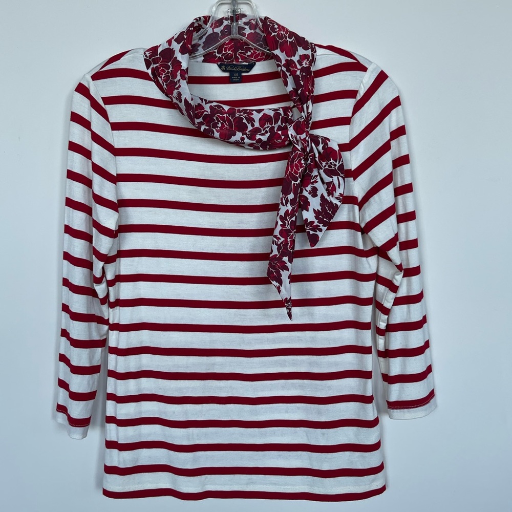 Lovely Brooks Brothers Blouse with attached Scarf — Size XS
